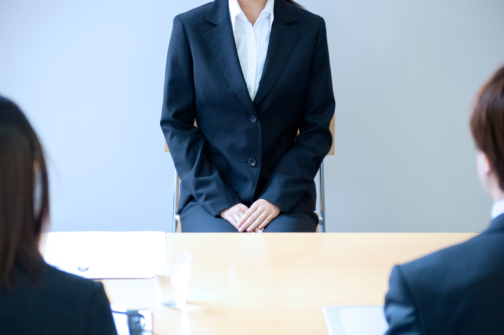 How to Dress for Job Interviews in Japan? Business Attire for Women -  tsunagu Local
